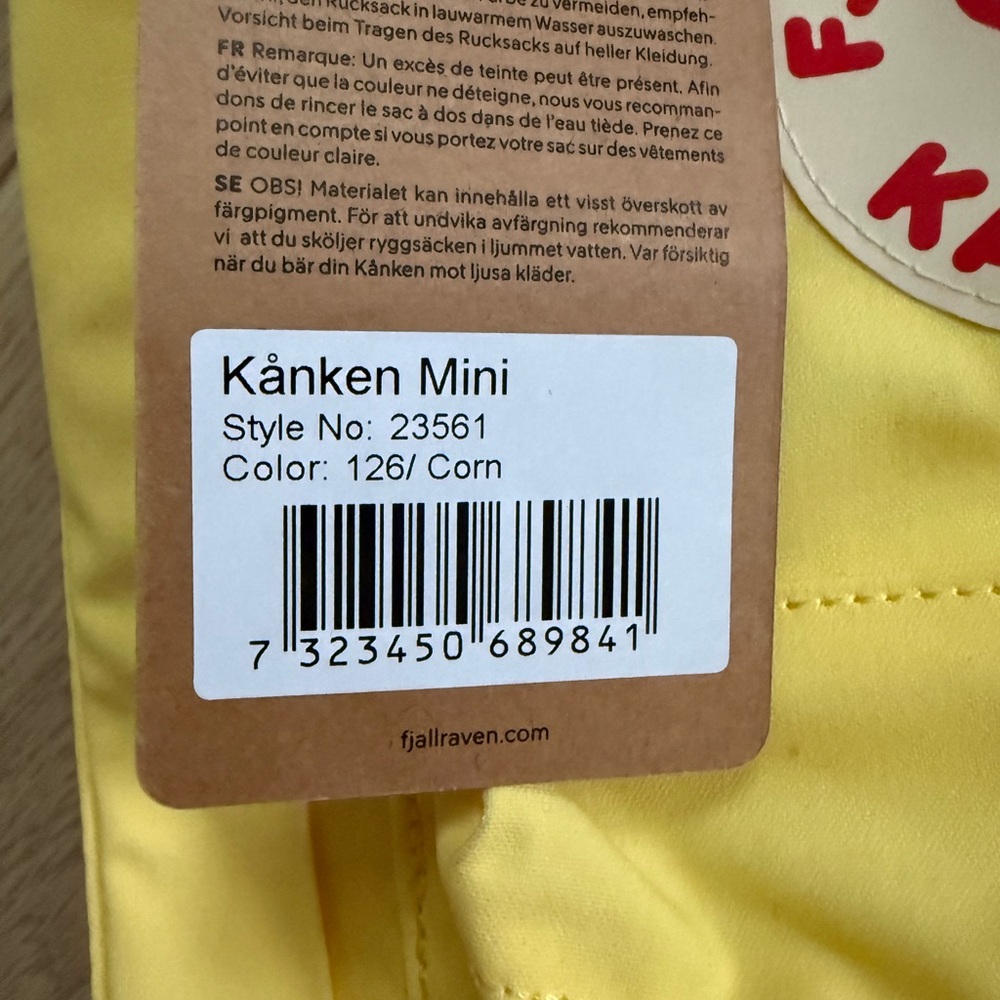 NWT Fjällräven Kånken Yellow Mini Backpack - Picture 2 of 2